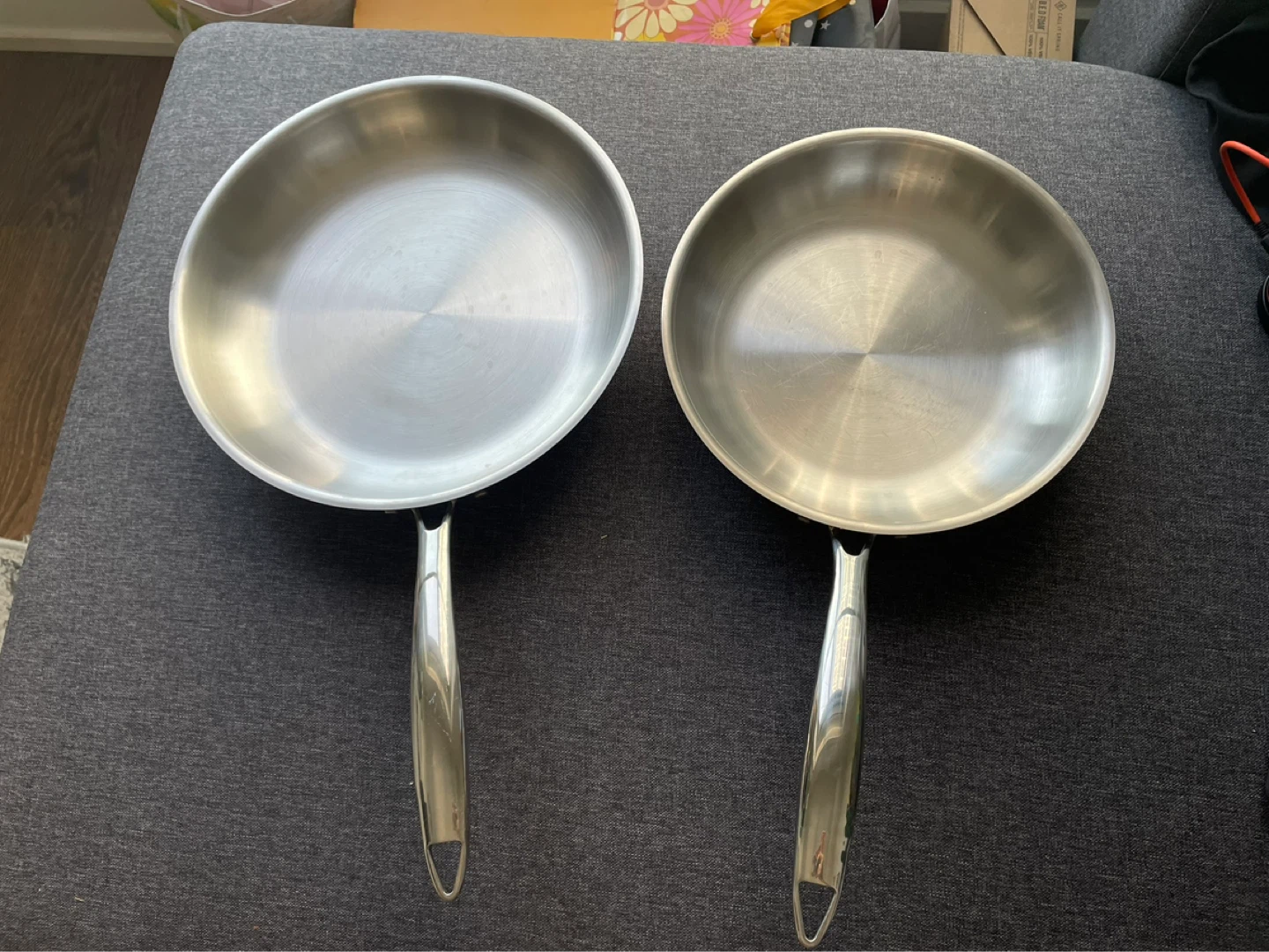 2 Stainless Steel Pans Made in Canada - photo 2