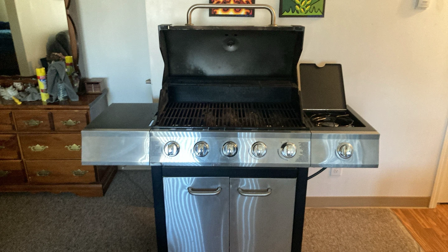 Grill Chef 5-Burner Propane BBQ with Side Burner - photo 3