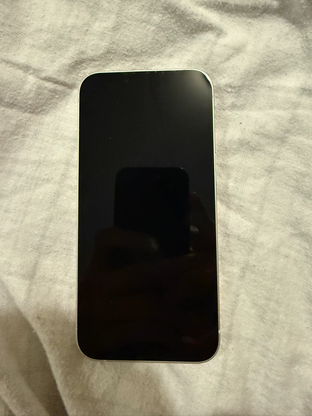 iPhone 14 - photo 2