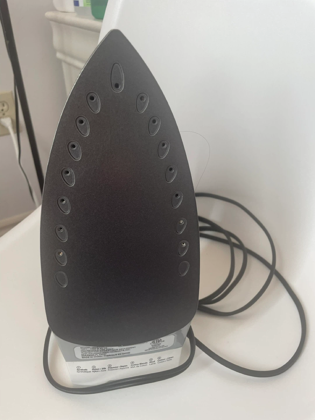 Black+Decker Steam Iron - photo 2