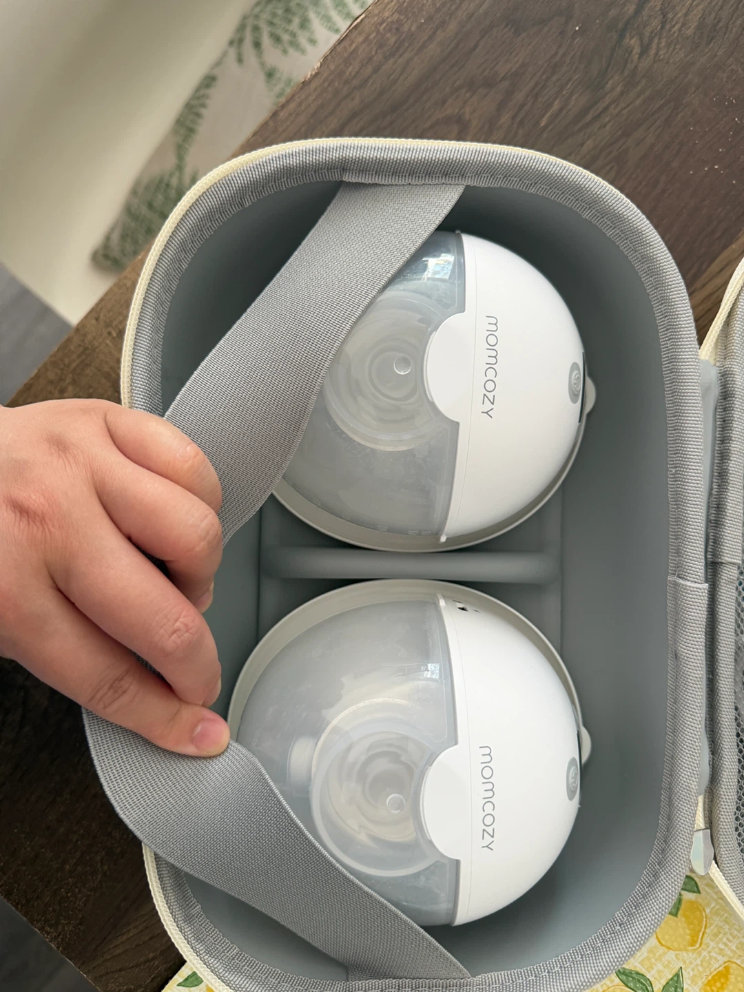 Momcozy Wearable Breast Pump M5 - photo 2