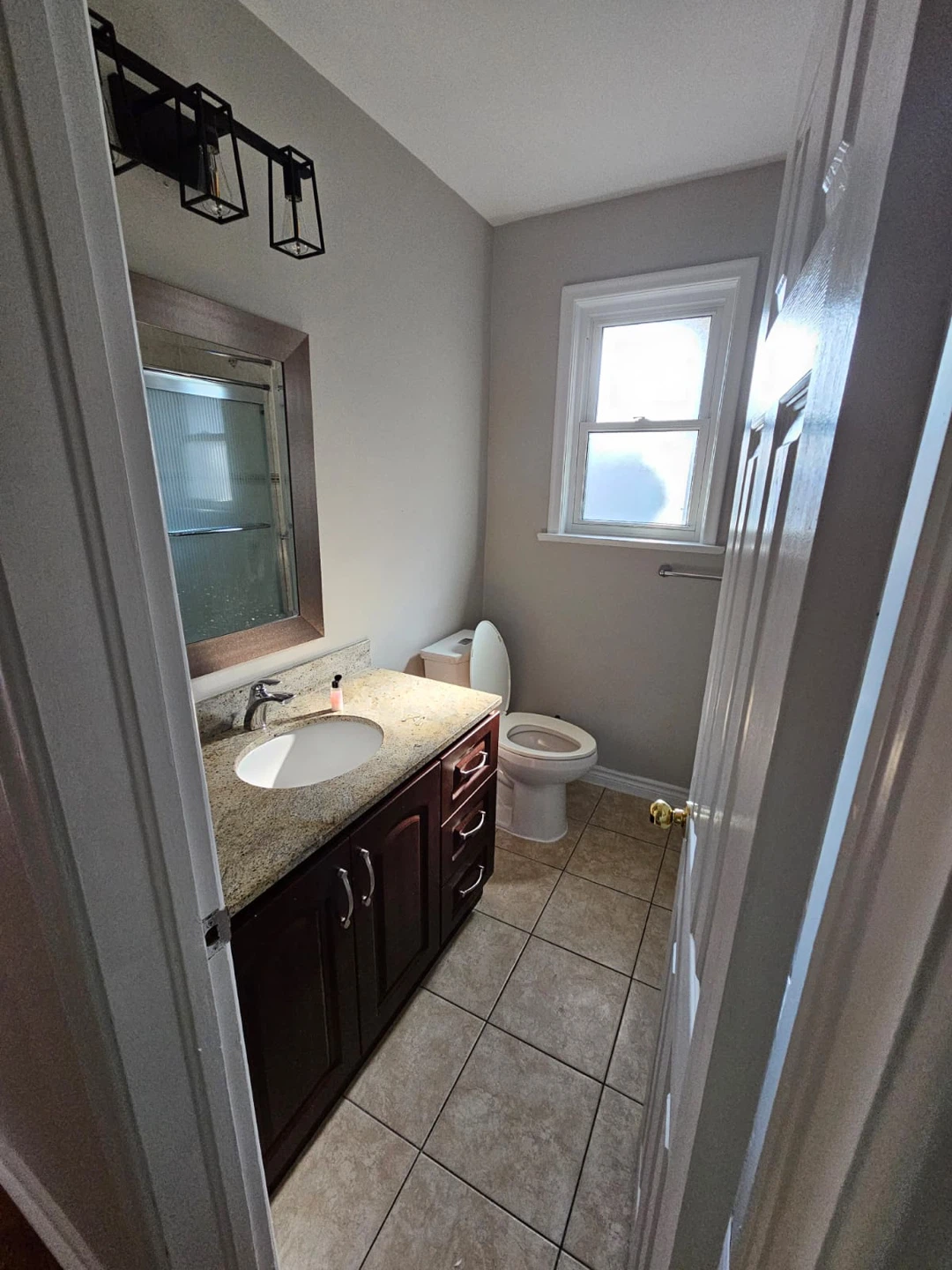 One space for rent Shared room - photo 2