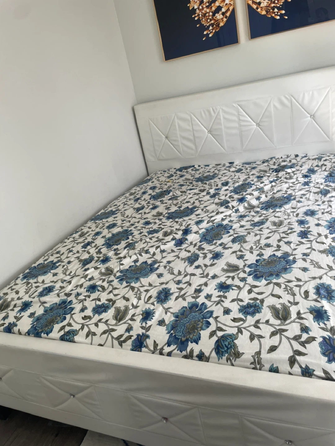 White Faux Leather Queen Bed Frame with Crystal Accents - photo 3