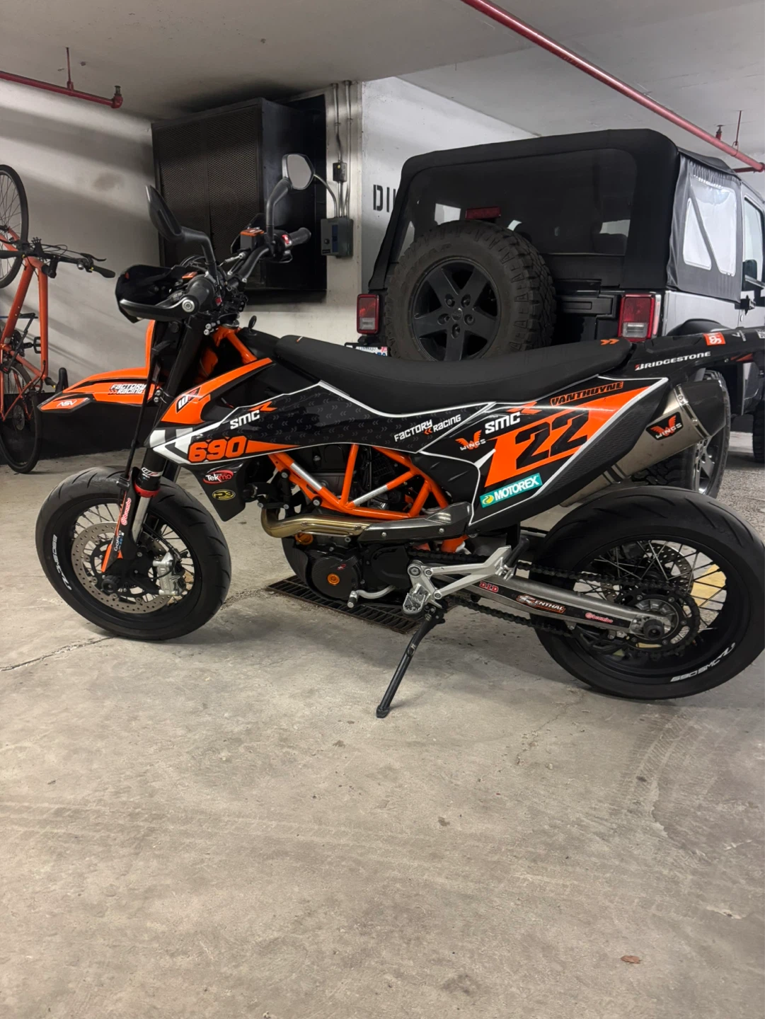 2020 KTM 690 SMCR Supermoto - photo 3