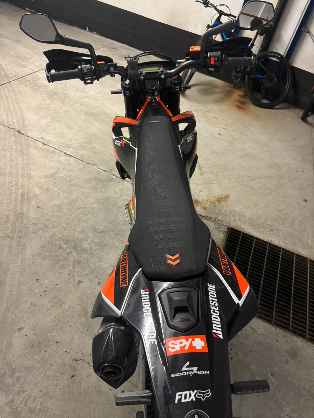 2020 KTM 690 SMCR Supermoto - photo 5