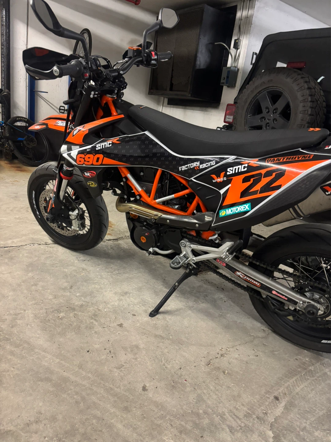 2020 KTM 690 SMCR Supermoto - photo 2