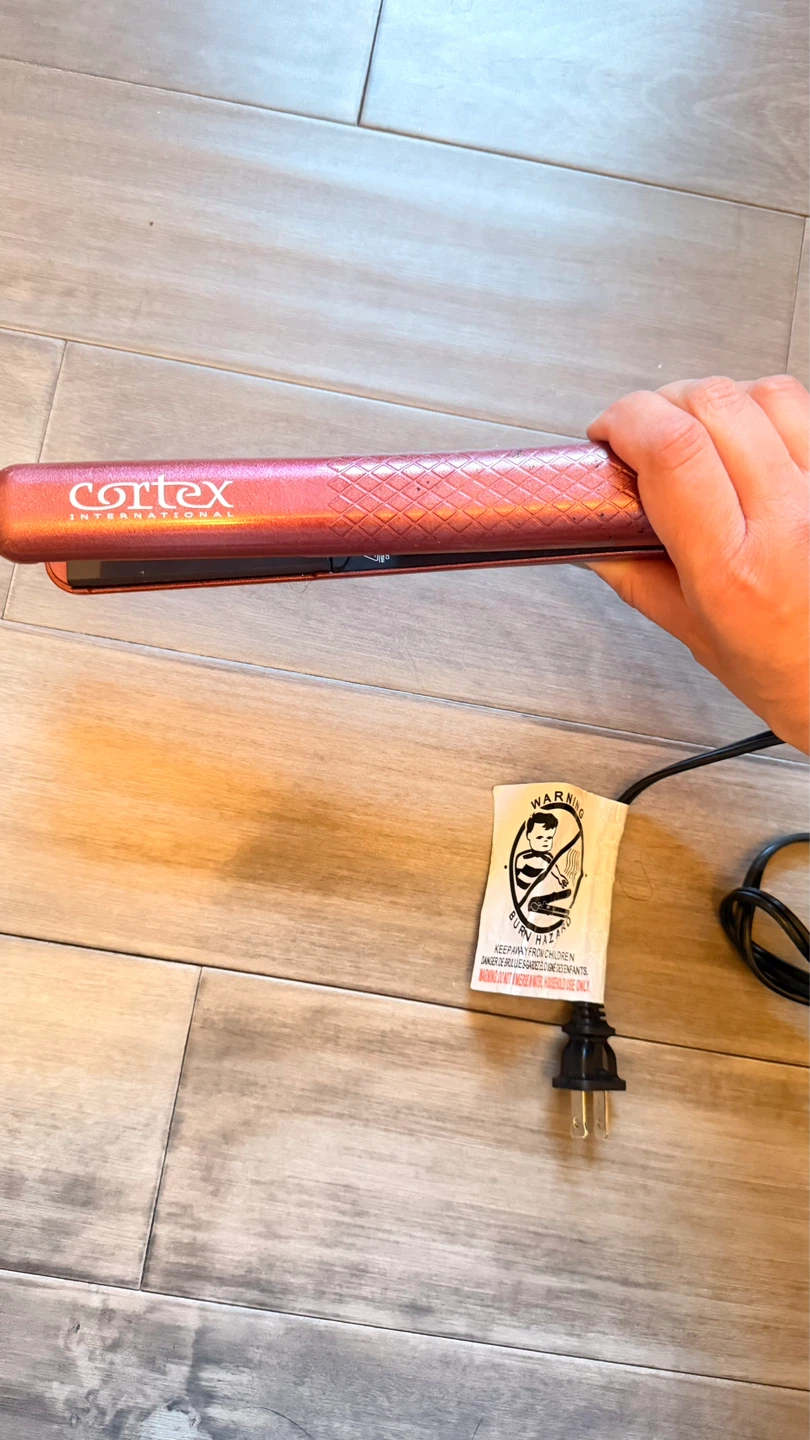 Cortex International Hair Straightener