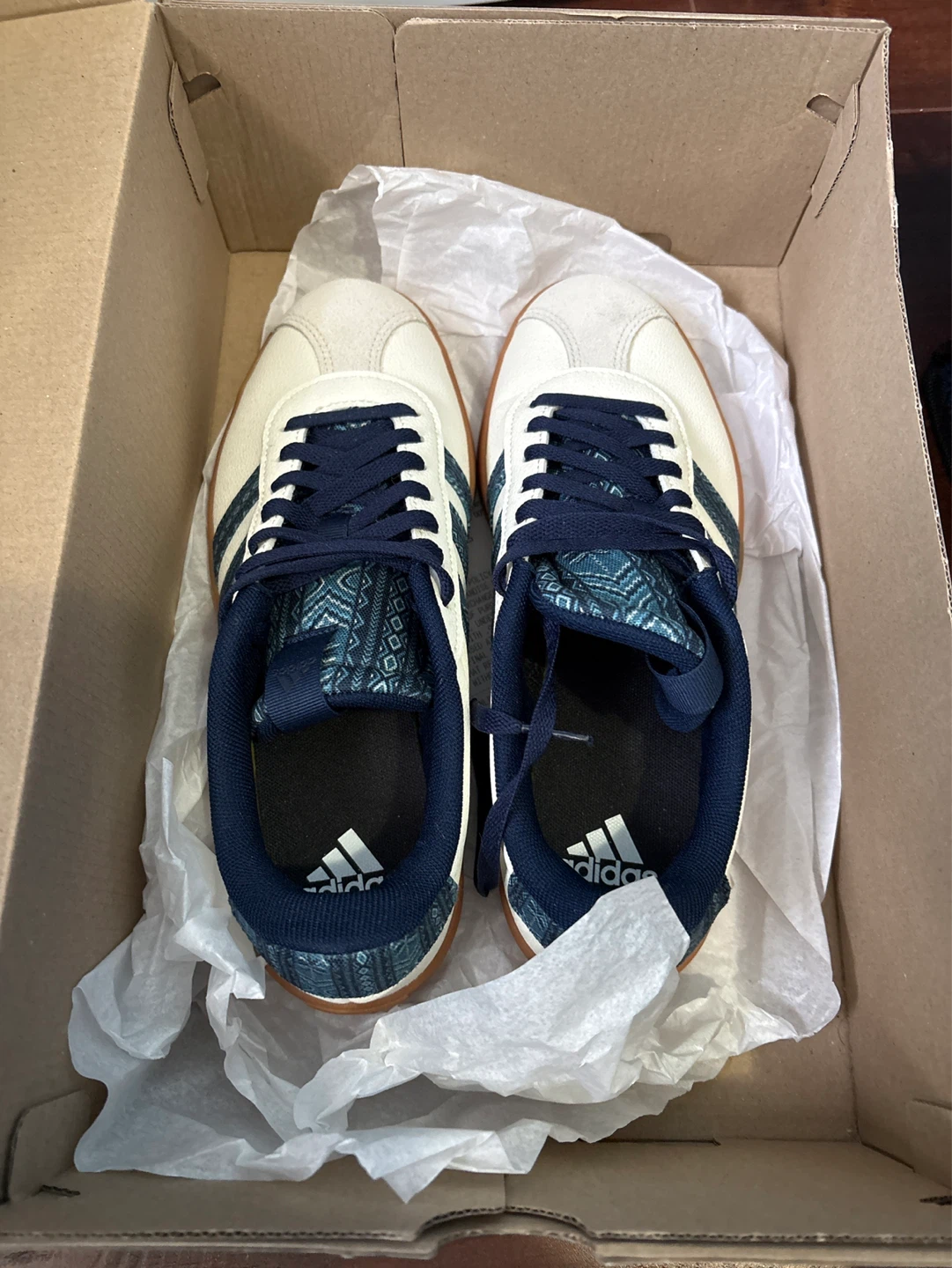 Adidas Samba Shoes - Size 8 - photo 4