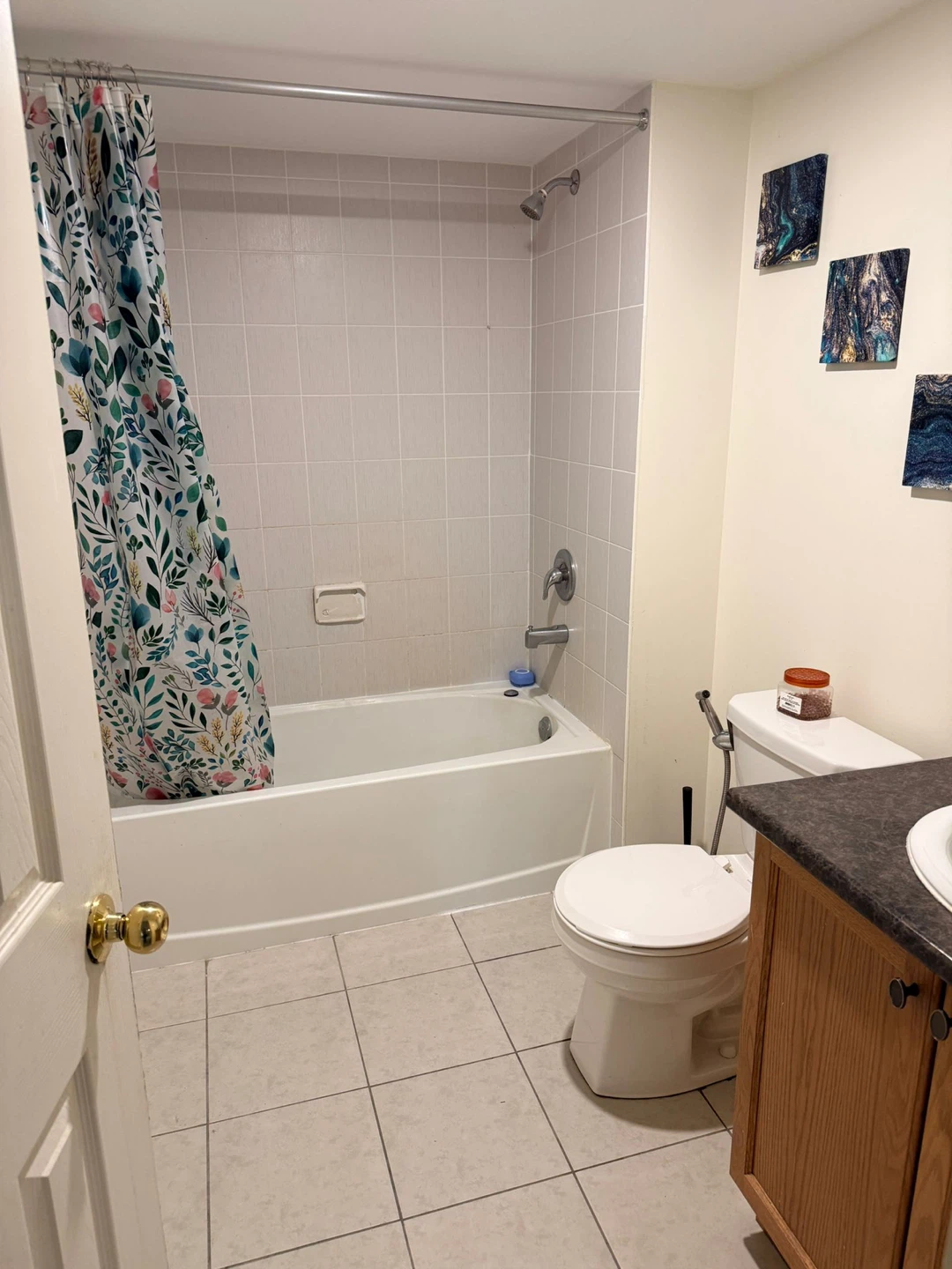 2 bedroom basement for rent available 1st June - photo 3