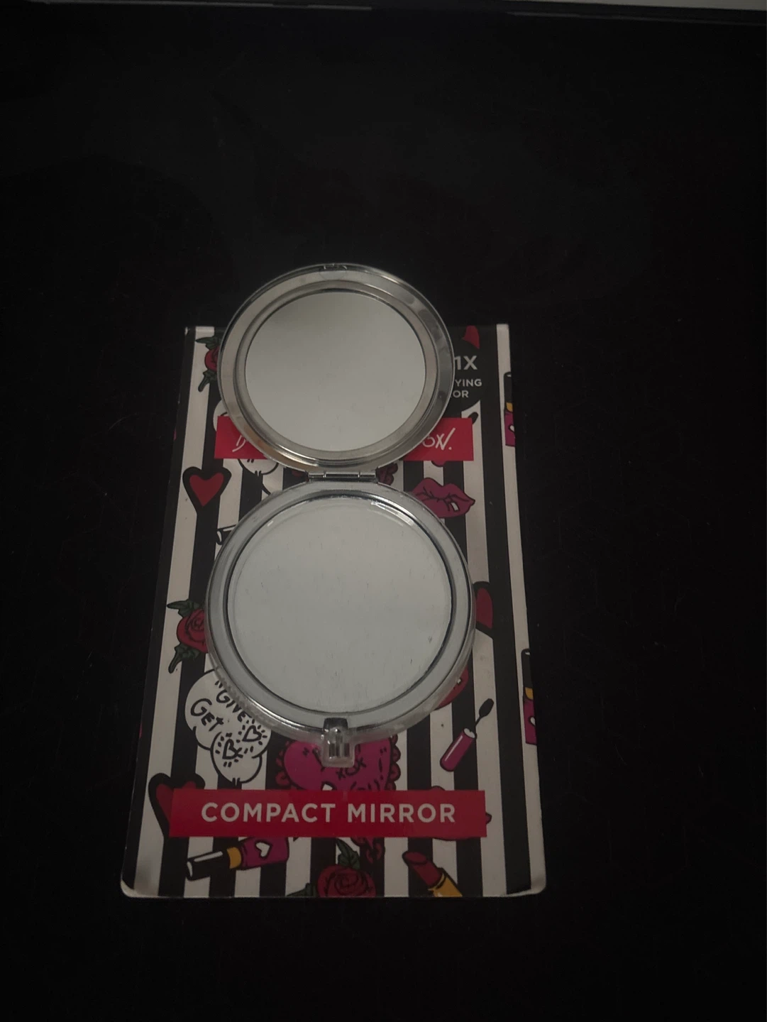 New Betsey Johnson Rhinestone Compact Mirror - photo 2