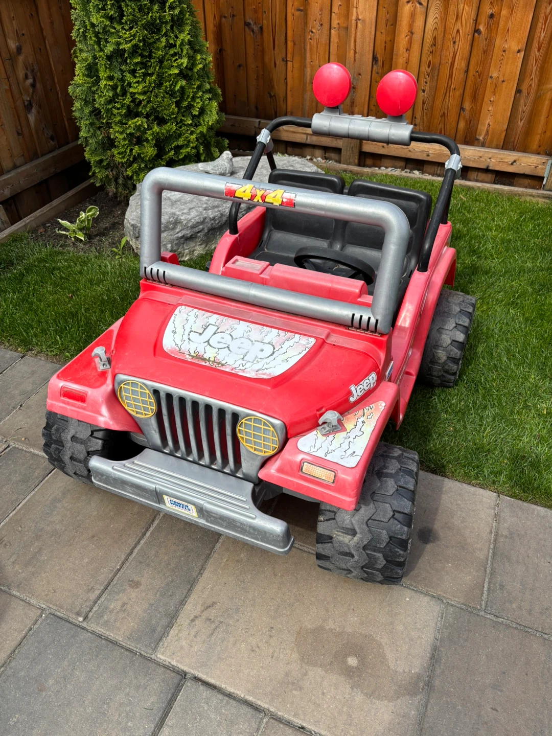 Power Wheels Jeep Wrangler Ride-On Toy - Red - photo 2