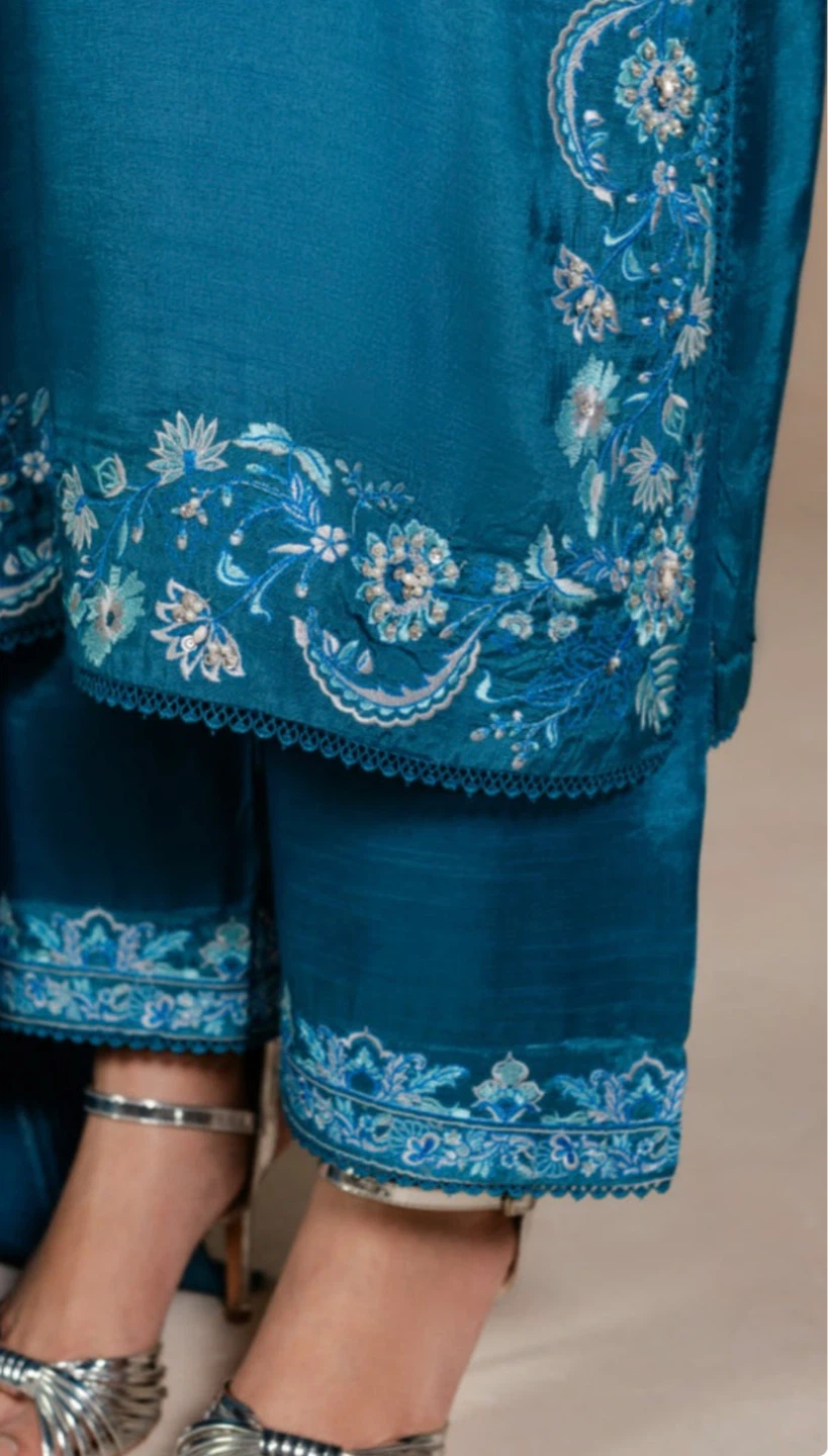 Teal Embroidered Kurta and Pyjama Set - photo 2