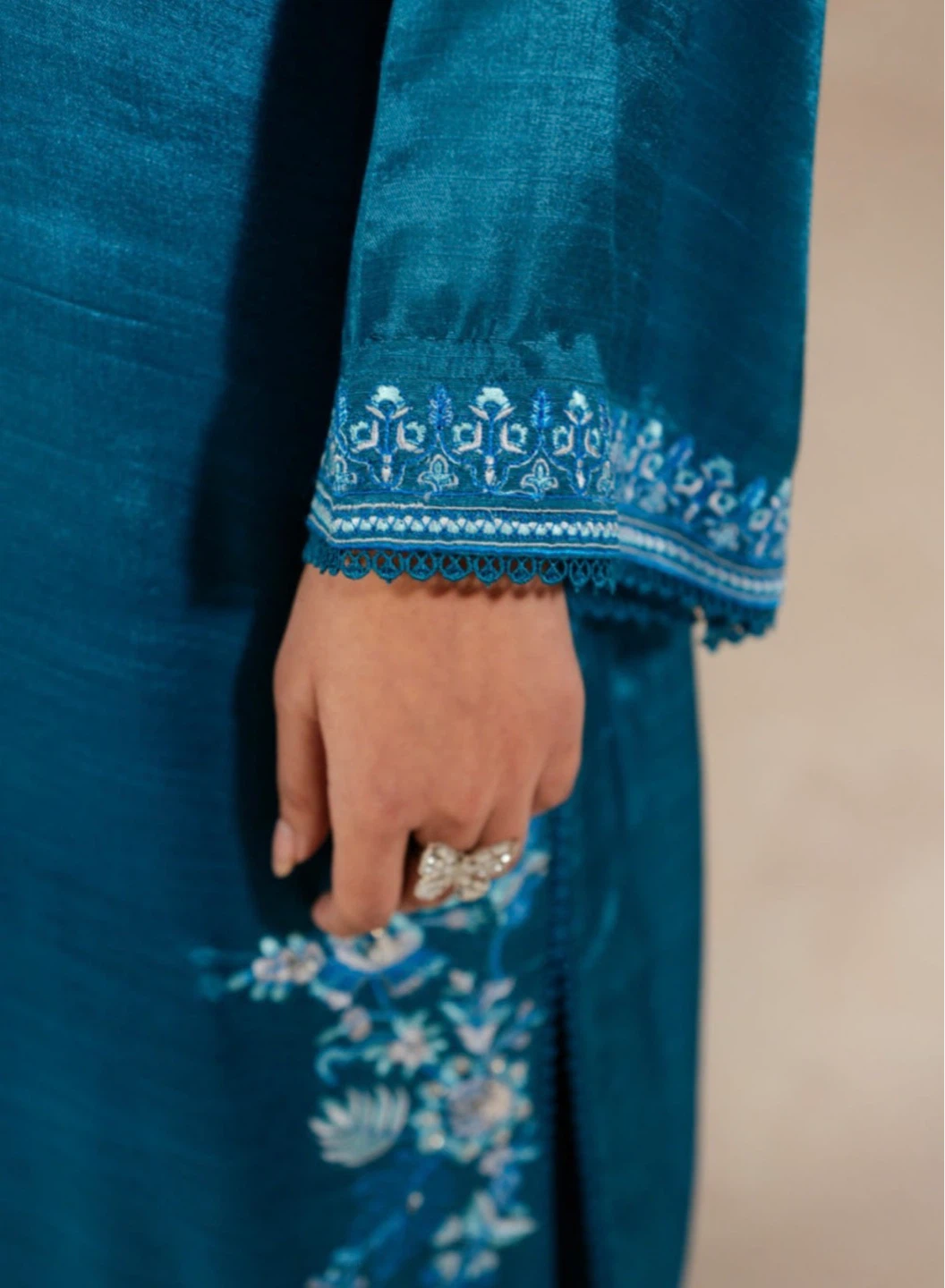 Teal Embroidered Kurta and Pyjama Set - photo 4