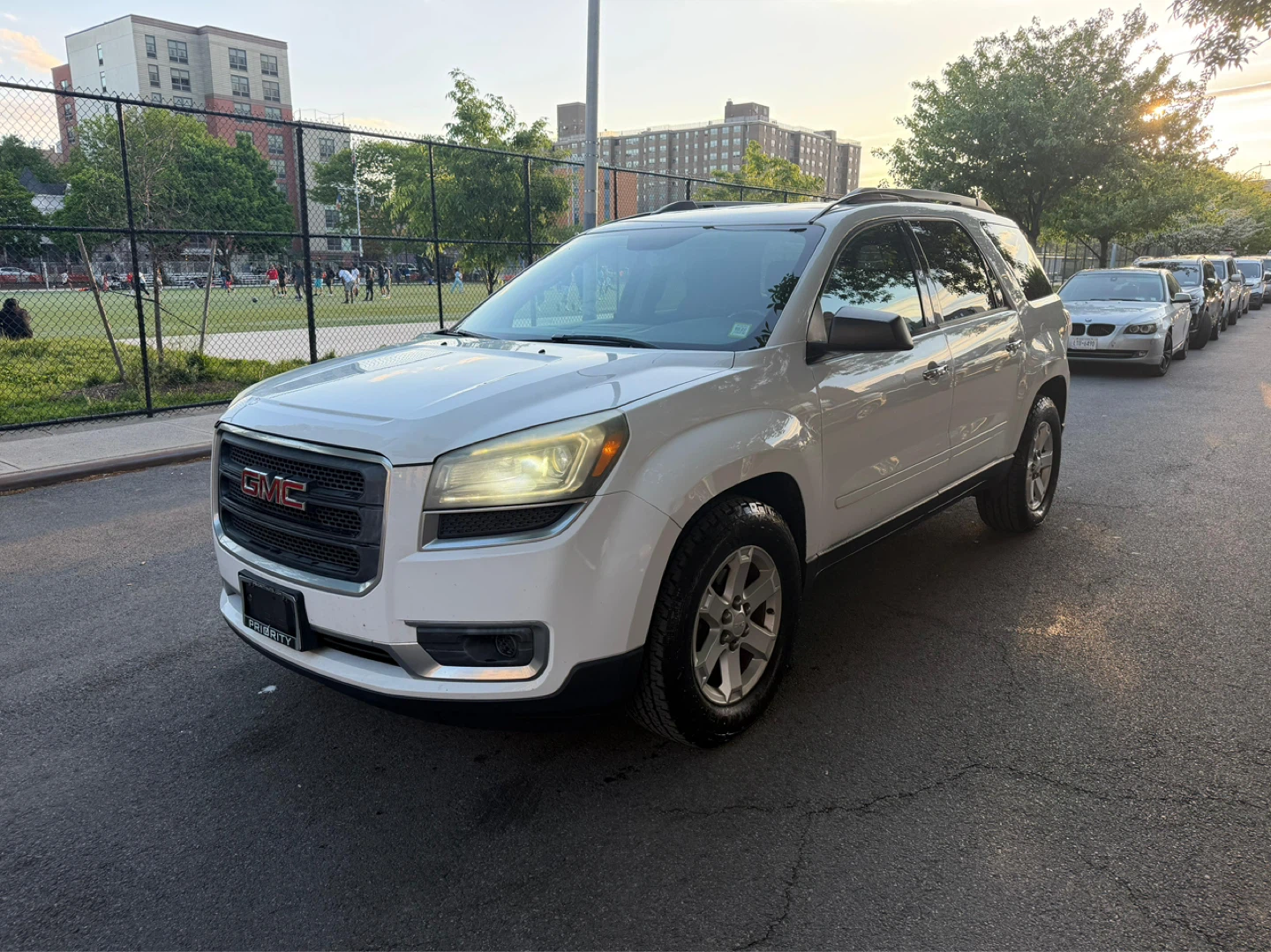 2016White GMC Acadia SUV