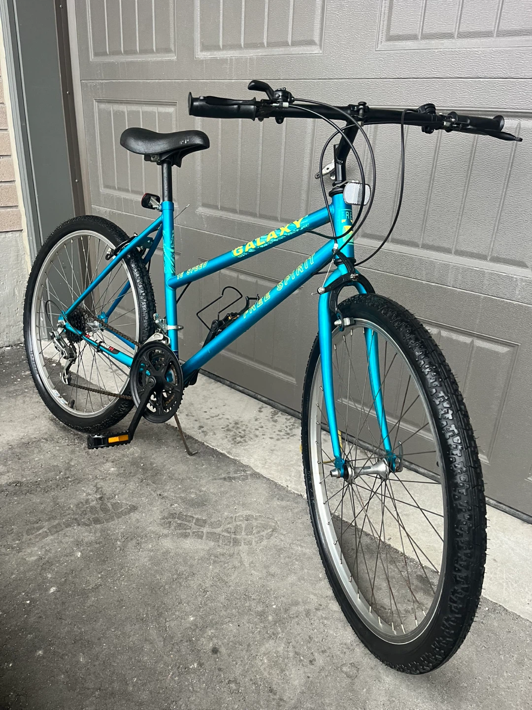 Excellent condition mountain bike 26 size for adults