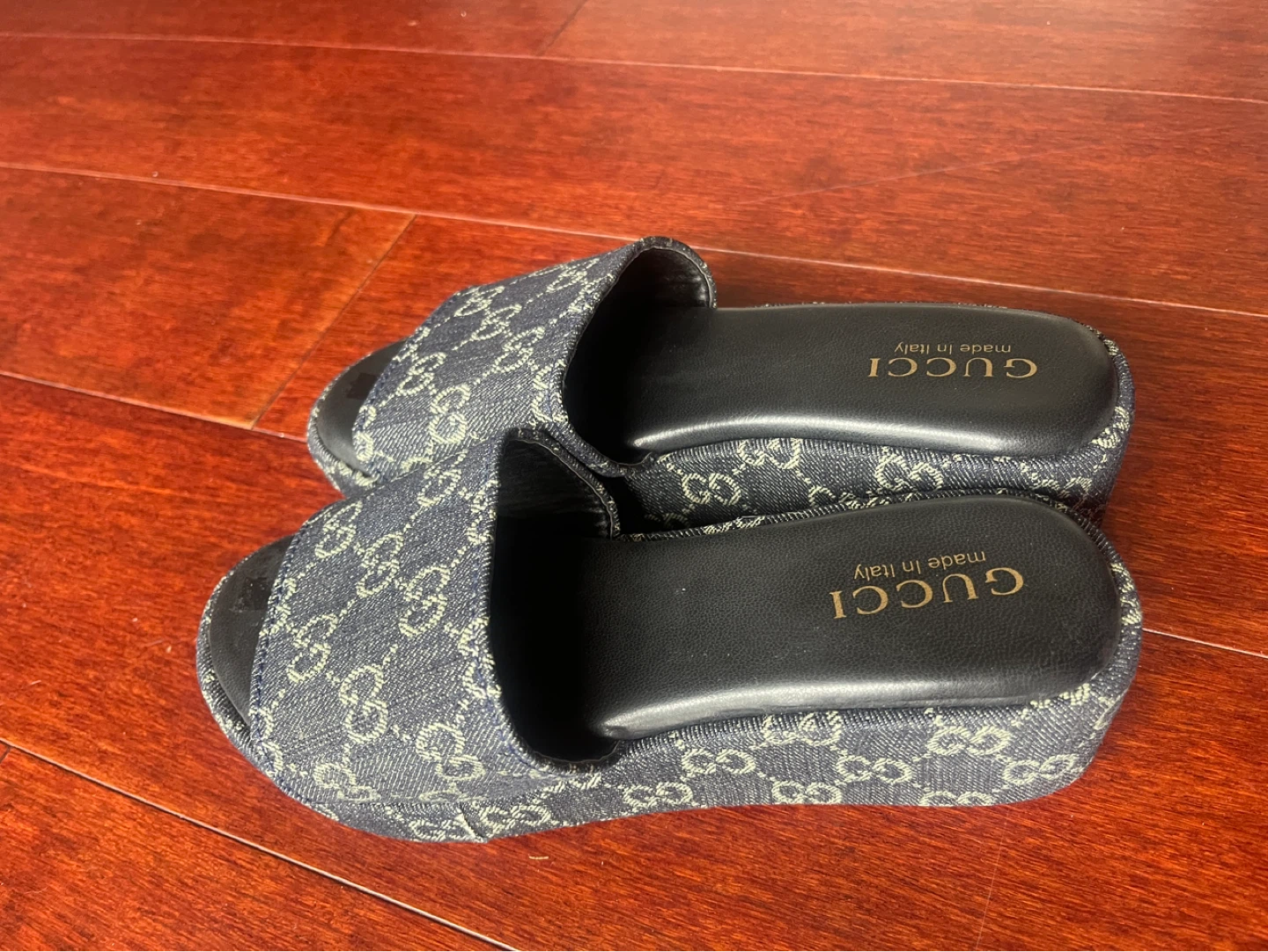 Women GG Canvas Slide Sandals - photo 2