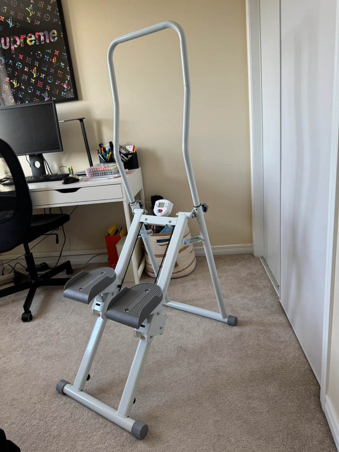 White Stair Stepper Machine w/ Digital Monitor Screen - photo 2