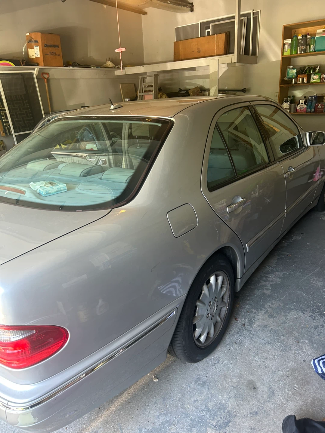 Mercedes-Benz E320 Sedan - photo 4