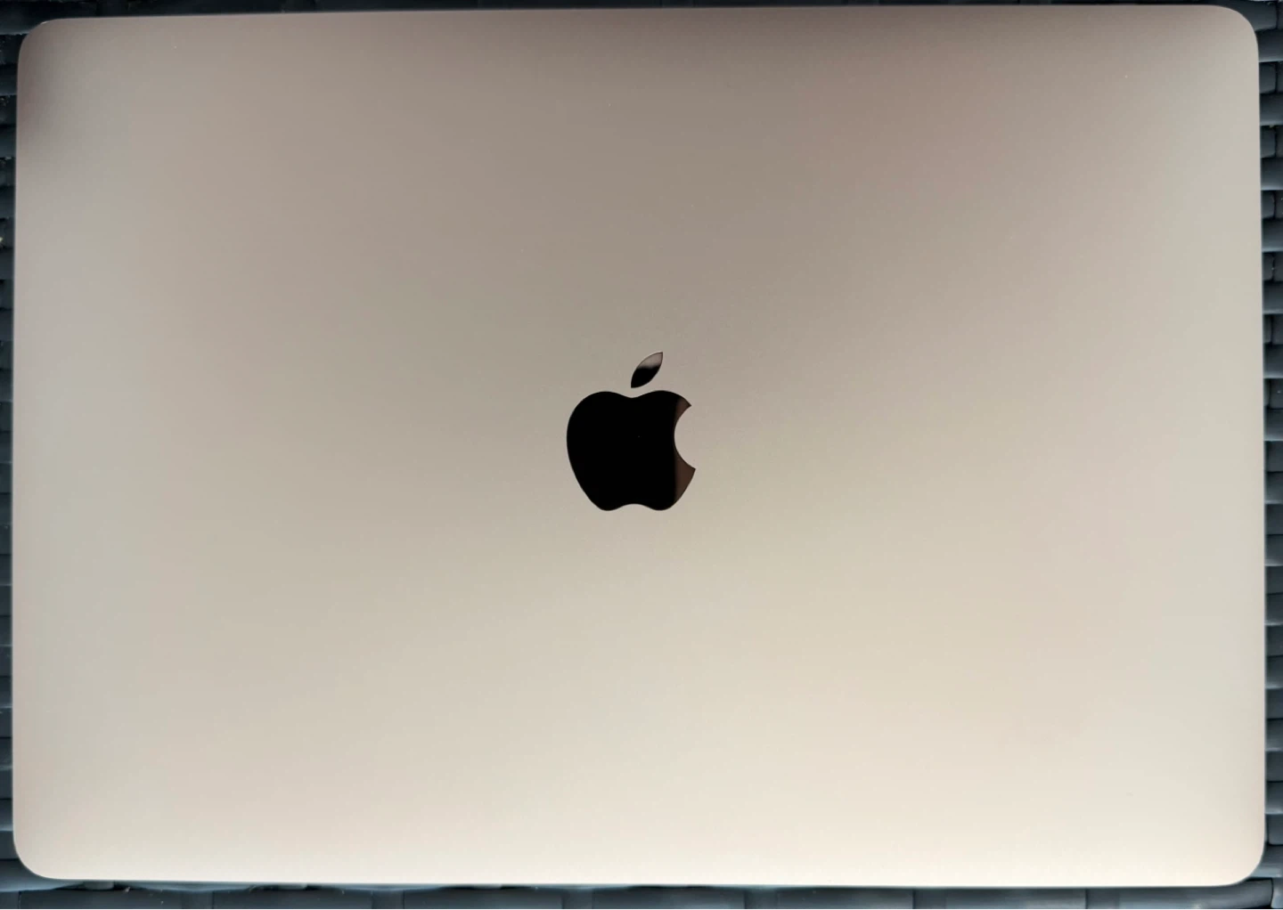 Apple MacBook Air Rose Gold