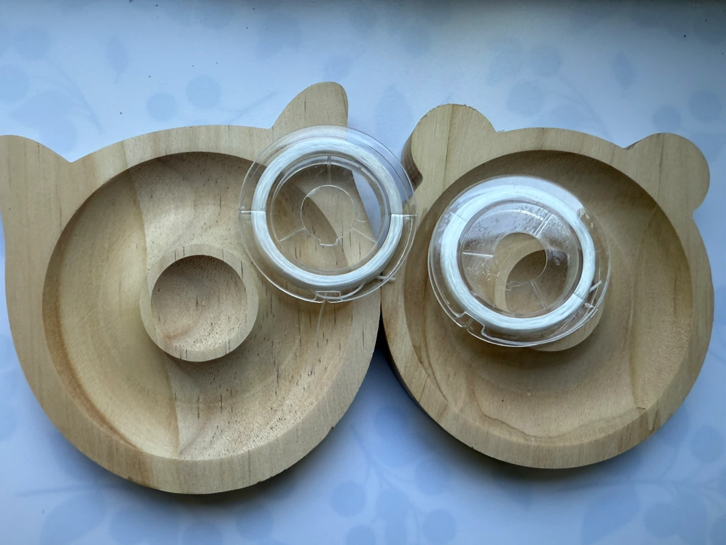 Assorted beads for jewellery making + trays and string! - photo 2