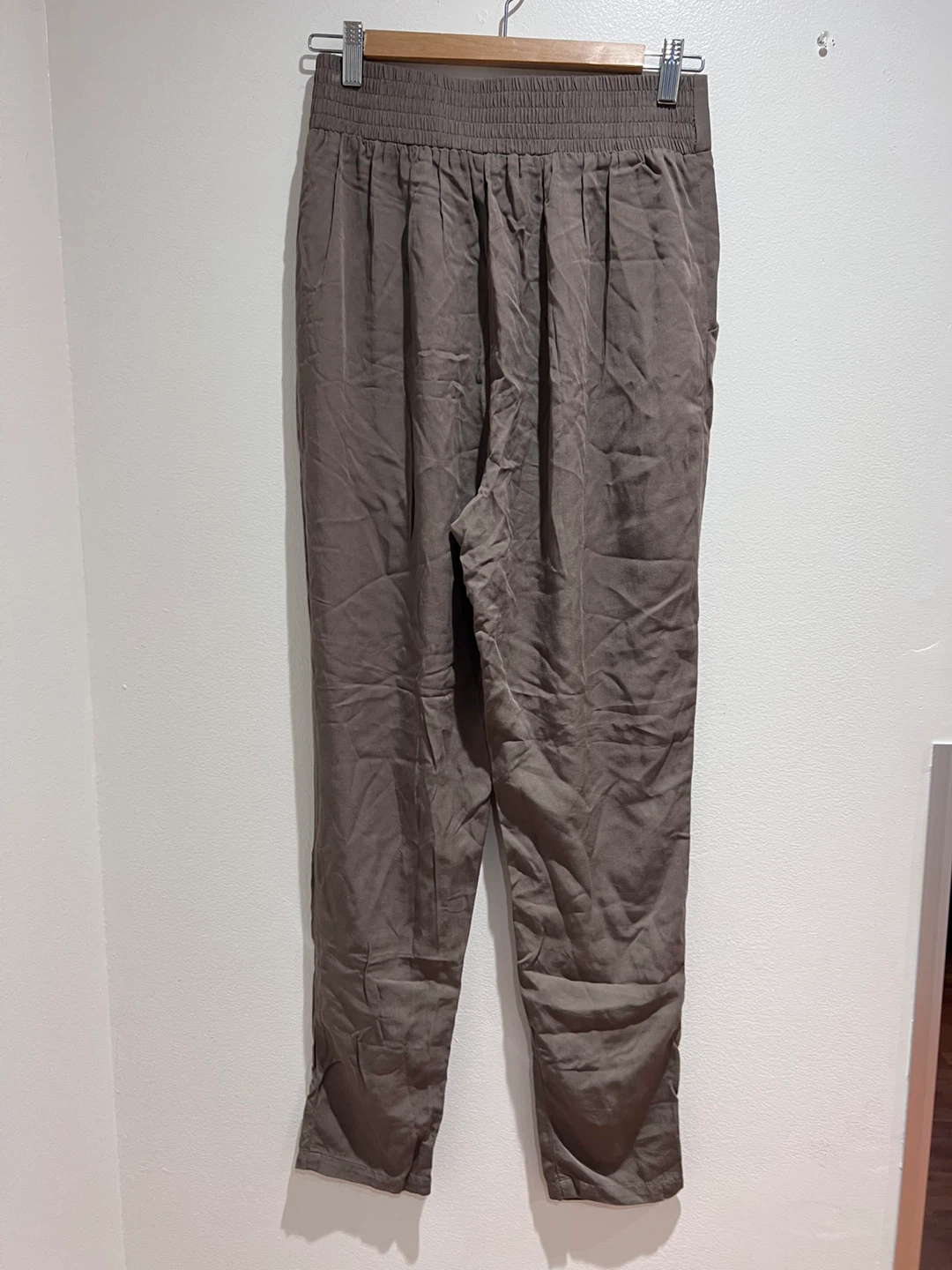 variety of women’s pants - photo 5