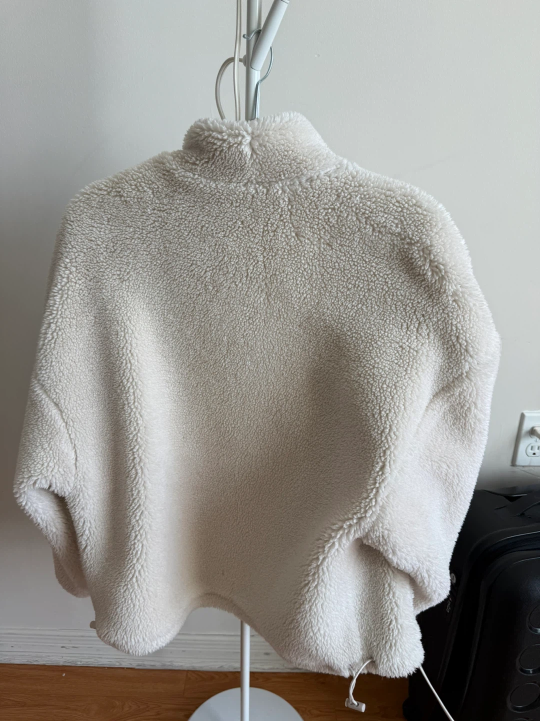 Alo Yoga Sherpa Fleece Zip-Up Jacket - Cream - XS - photo 4