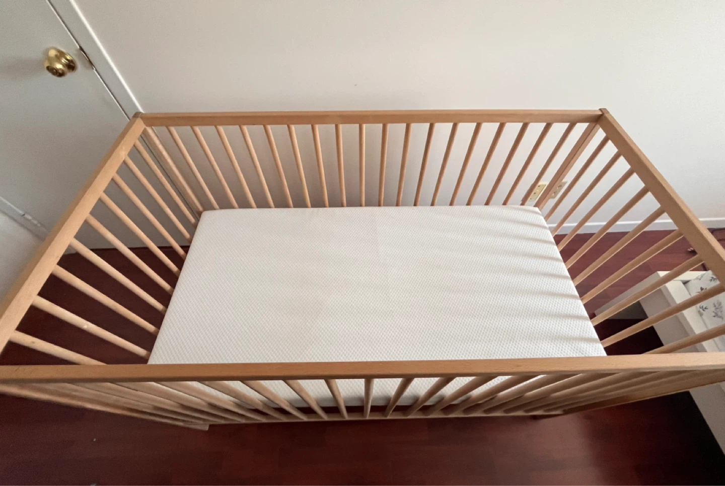 IKEA Baby Crib with Graco Mattress - photo 2