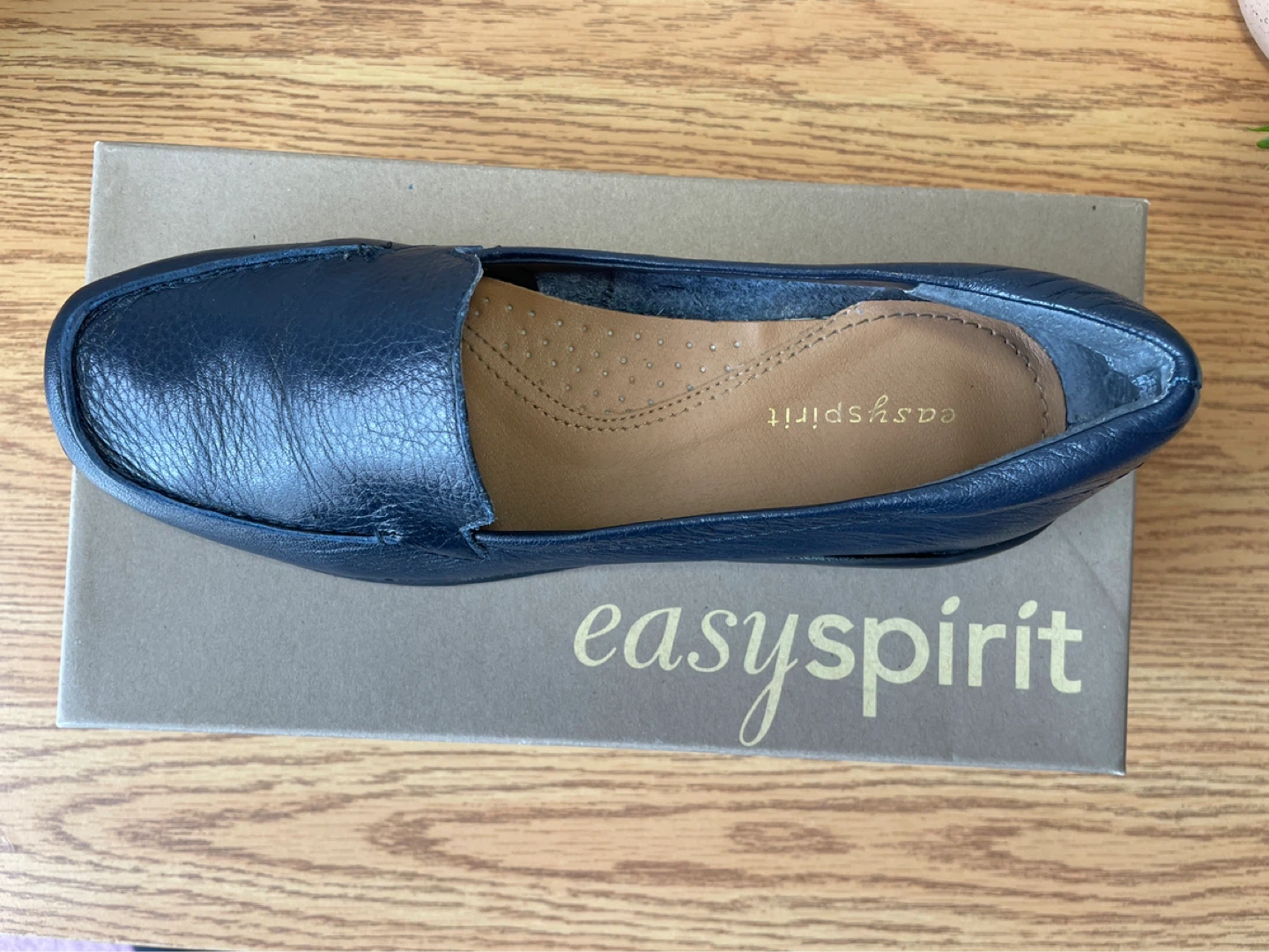 NEW Easy Spirit Leather Loafers – Multiple Sizes & Colors - photo 3