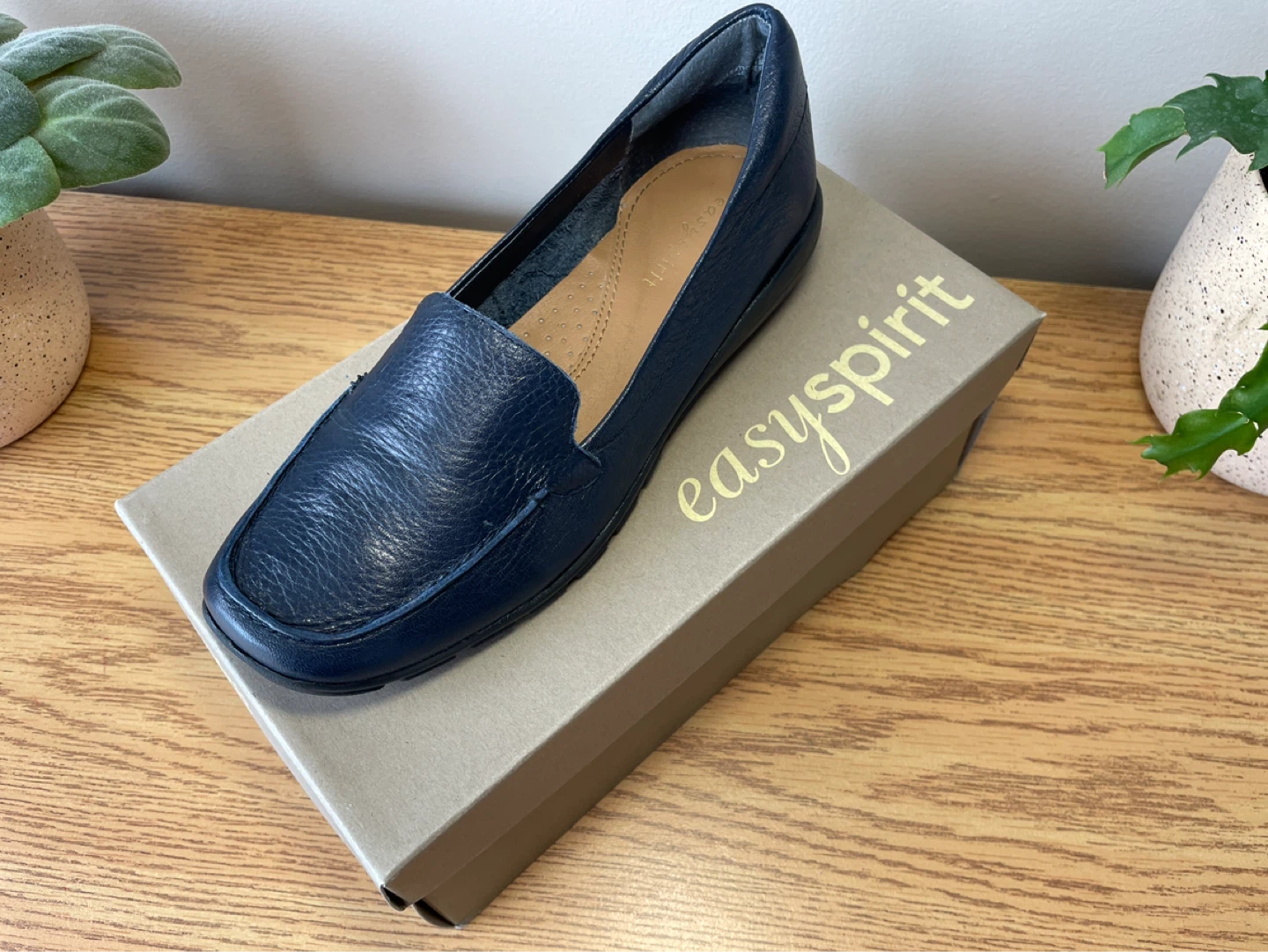 NEW Easy Spirit Leather Loafers – Multiple Sizes & Colors