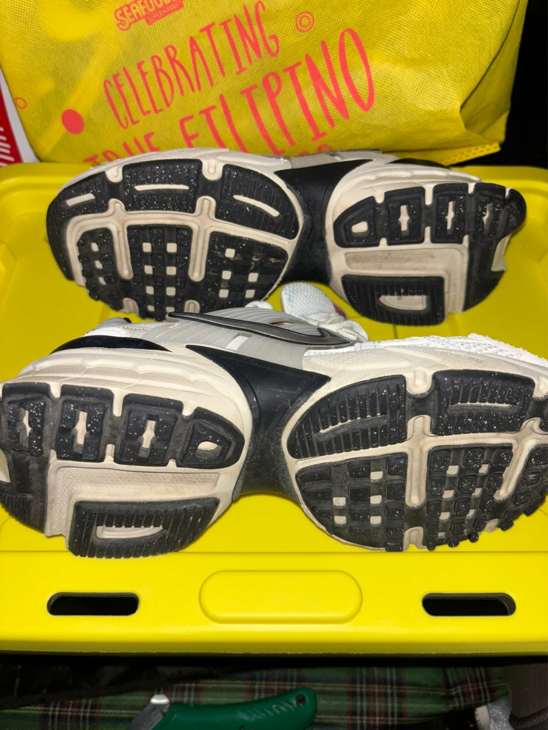 Nike V2K Run - Women size 7 - photo 5