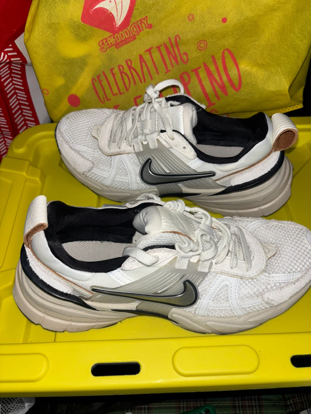 Nike V2K Run - Women size 7 - photo 2