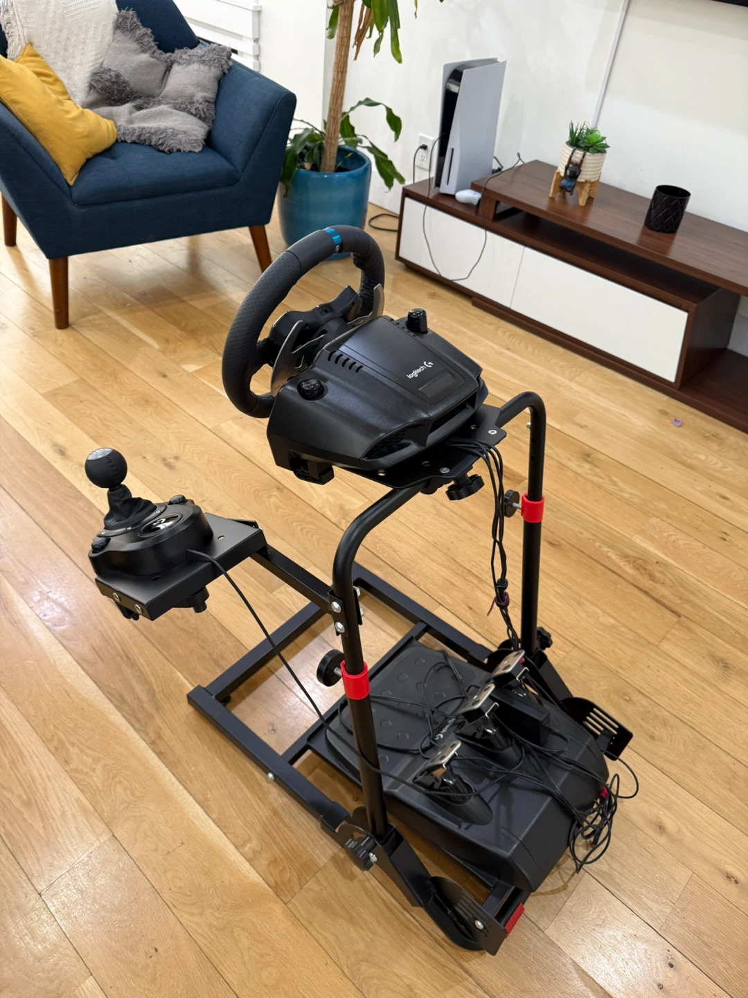 Logitech G920 Racing Wheel and Shifter Bundle - photo 4