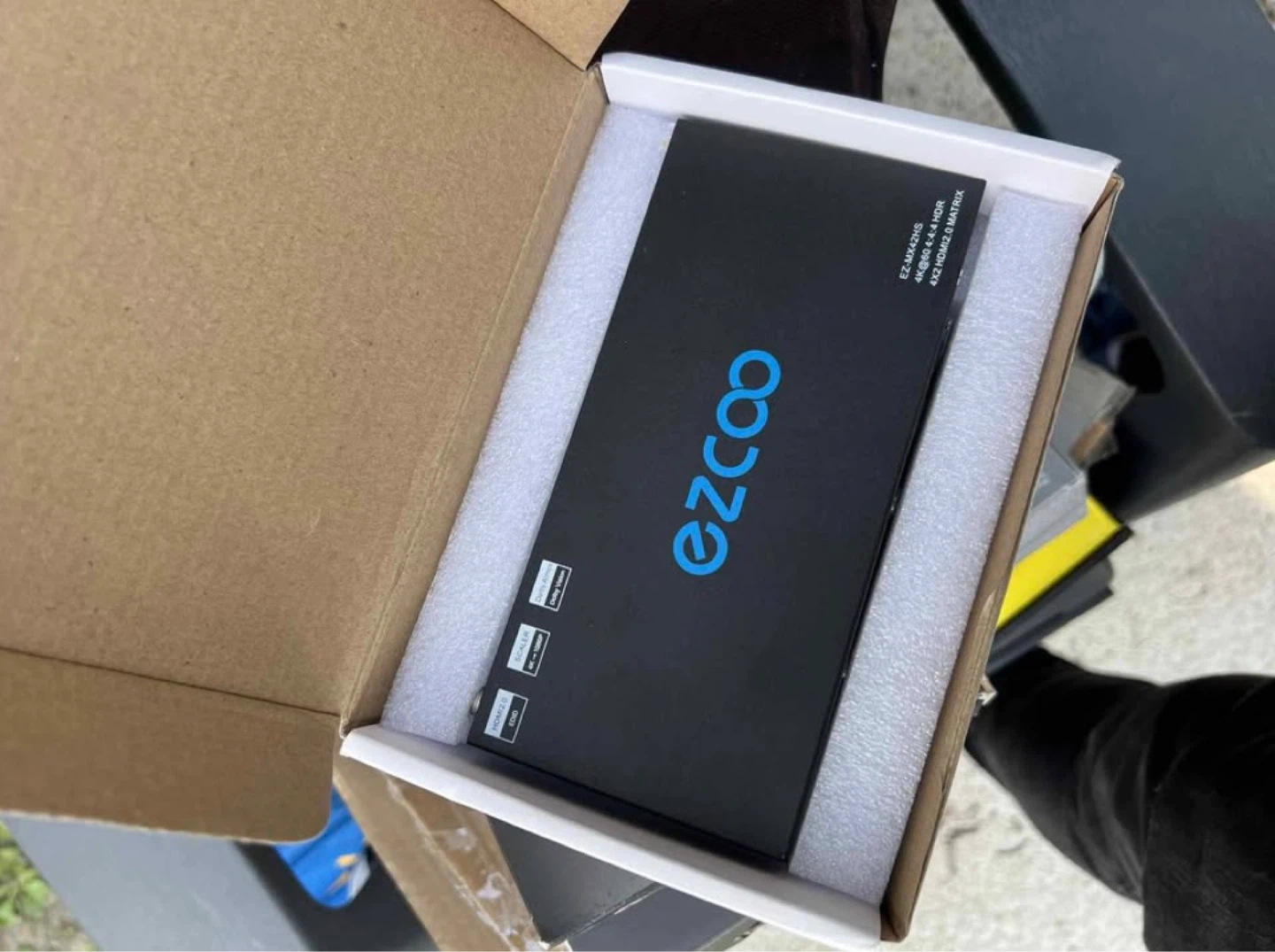 EZCOO 4K HDMI 2.1 Switcher 4x1 - photo 2