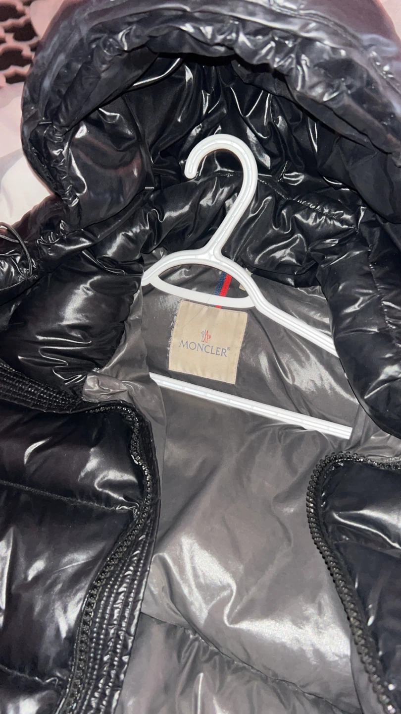 Moncler Puffer Jacket - Black - photo 4