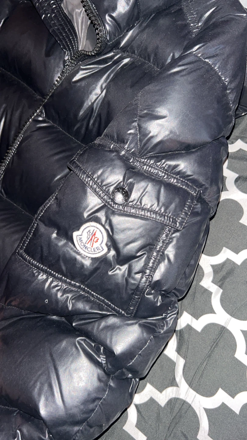 Moncler Puffer Jacket - Black