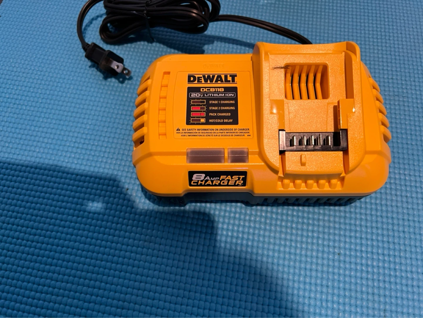 DEWALT 20V 10ah battery ( new, charger extra$) - photo 5