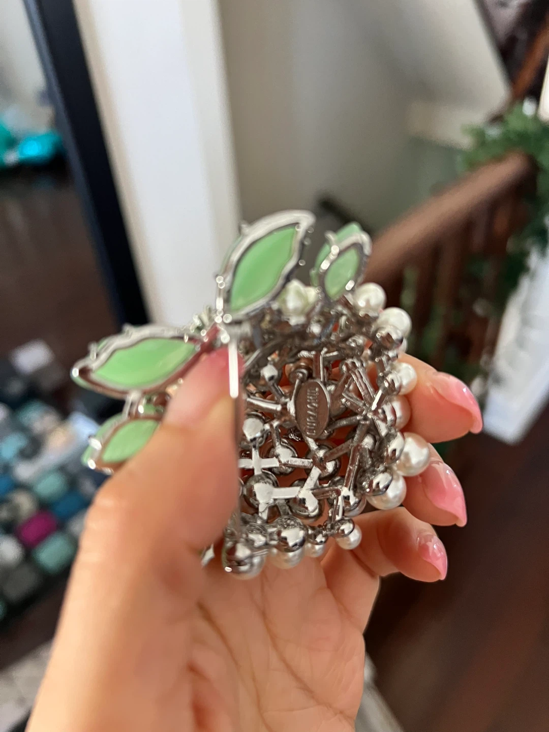 Pearl and Green Leaf Brooch - photo 2