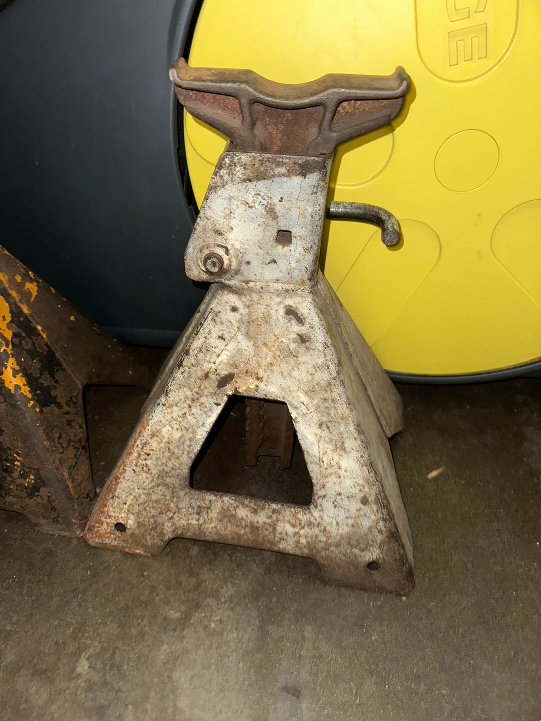 Used Metal Jack Stands (Pair)