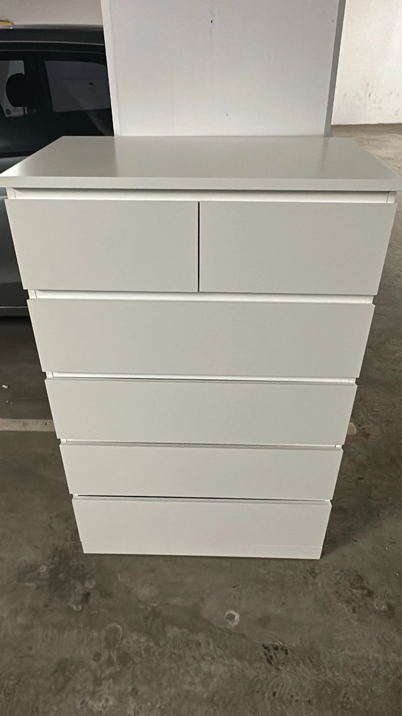 Ikea 6 drawers dresser *Like new  *Free delivery