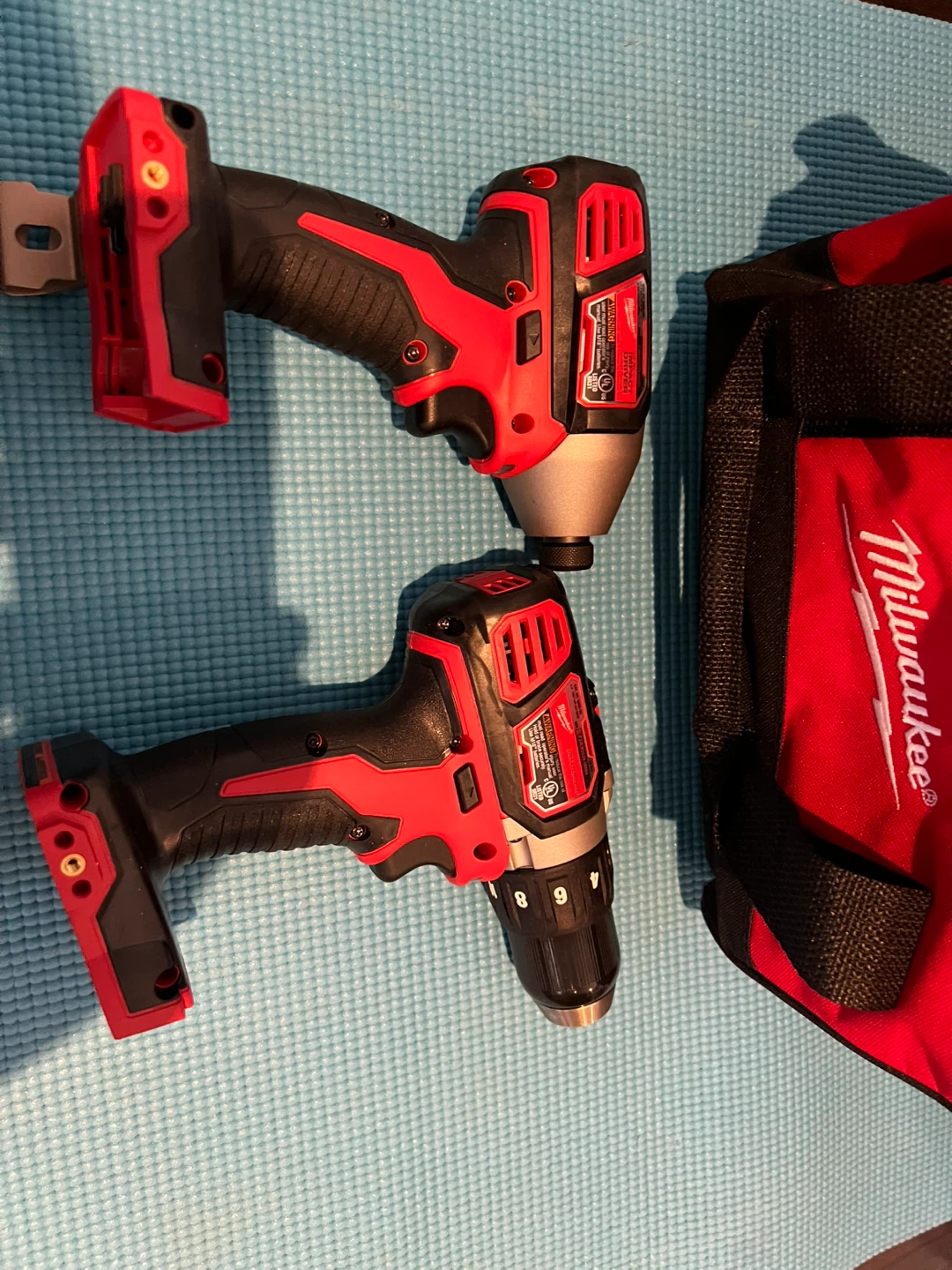Milwaukee M18 Cordless Drill and Impact Driver Combo Kit - photo 3