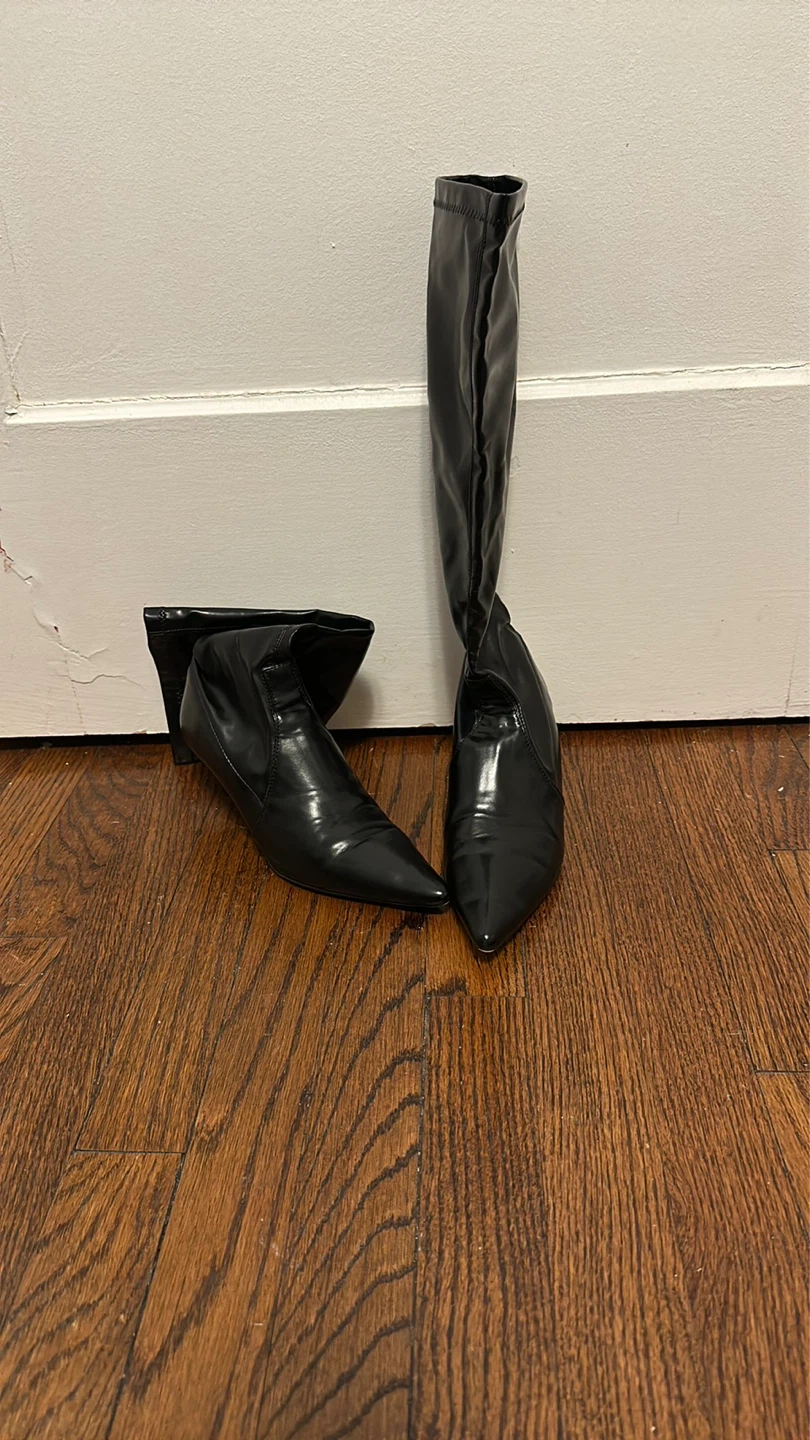 Black Pointed Toe Knee-High Boots