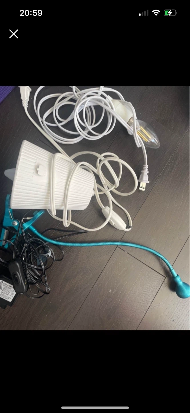 Simple lamps, bulbs included**