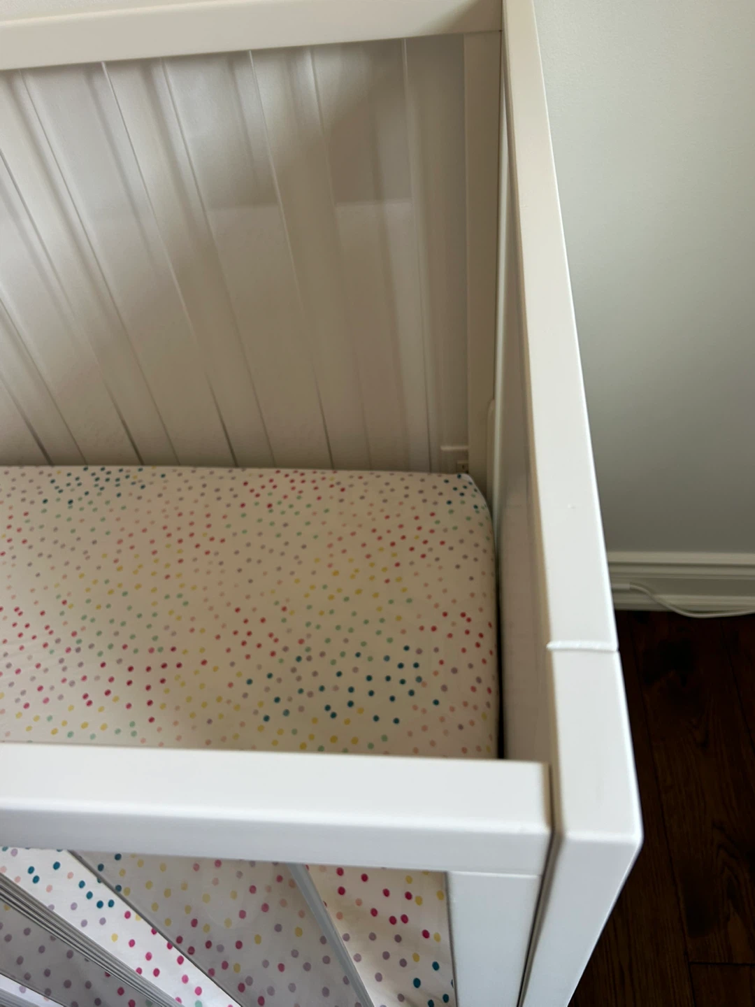 Pottery Barn Sloan crib - photo 2