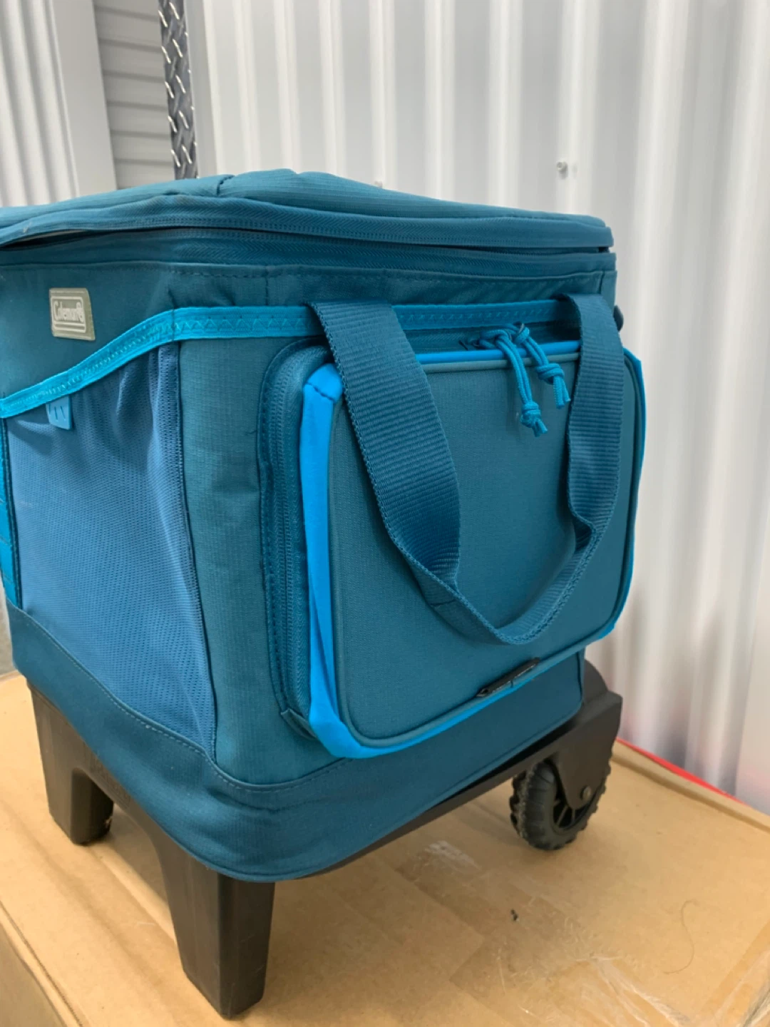 Coleman Soft Sided Rolling Cooler Bag - photo 3