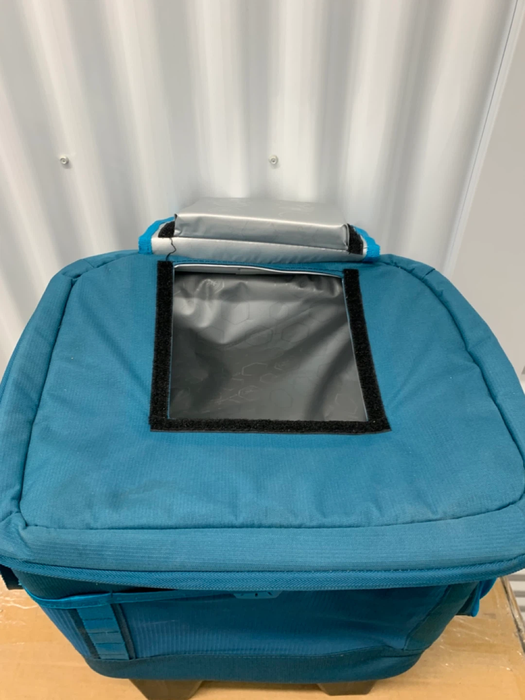Coleman Soft Sided Rolling Cooler Bag - photo 5
