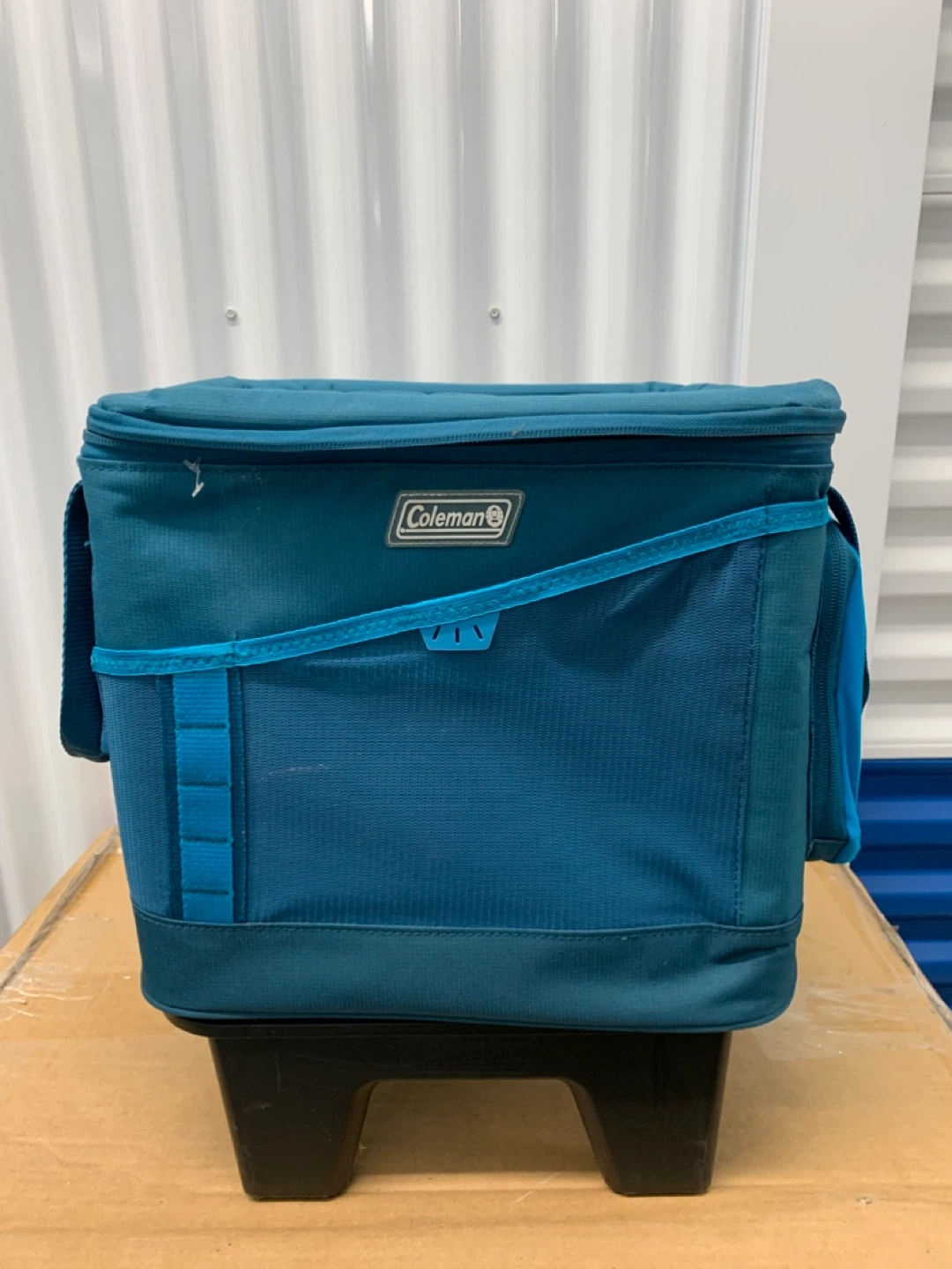 Coleman Soft Sided Rolling Cooler Bag - photo 2
