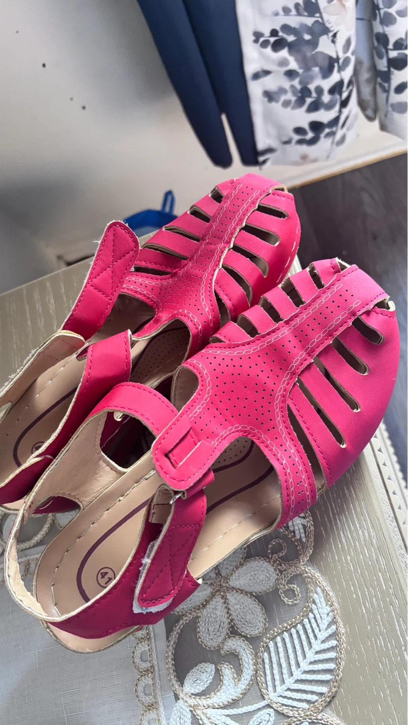 Women's Fuchsia Strappy Sandals Size 41