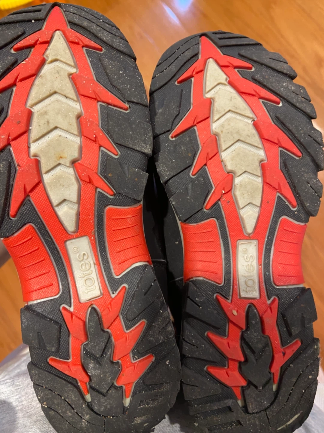 Totes Kids Black Red Winter Snow Boots Size 12 Medium - photo 4