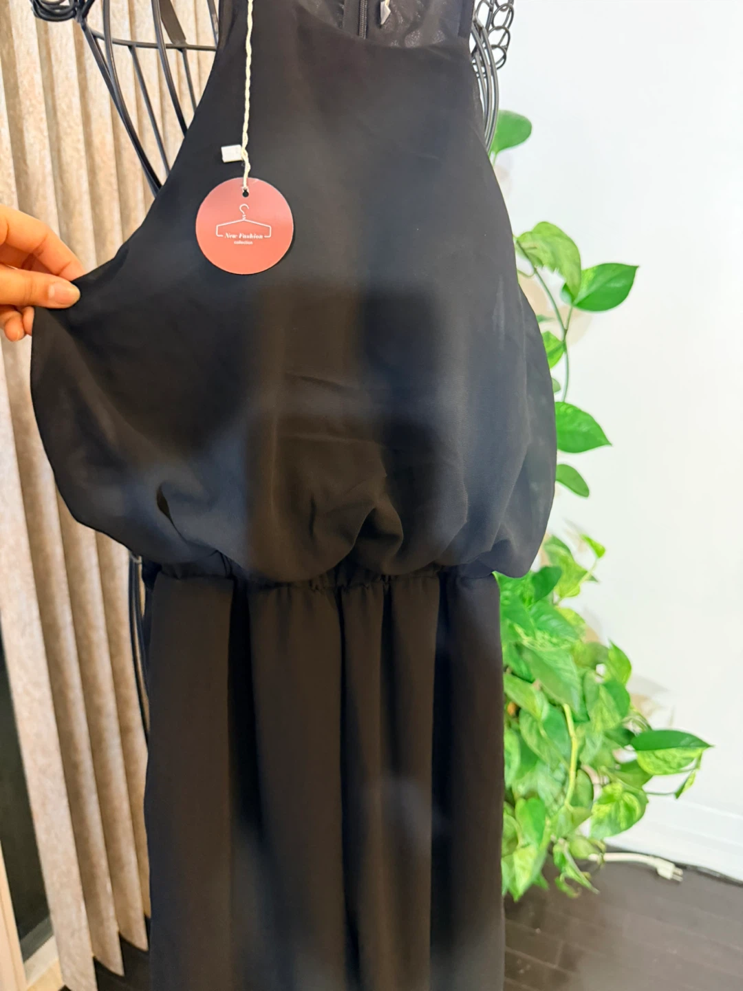 Black halter neck padded jumpsuit - photo 4