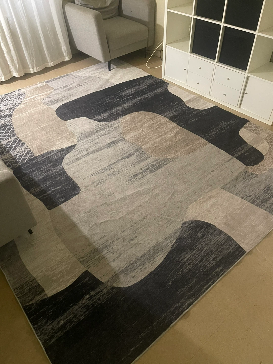 MOVING SALE - 8x10 Area Rug